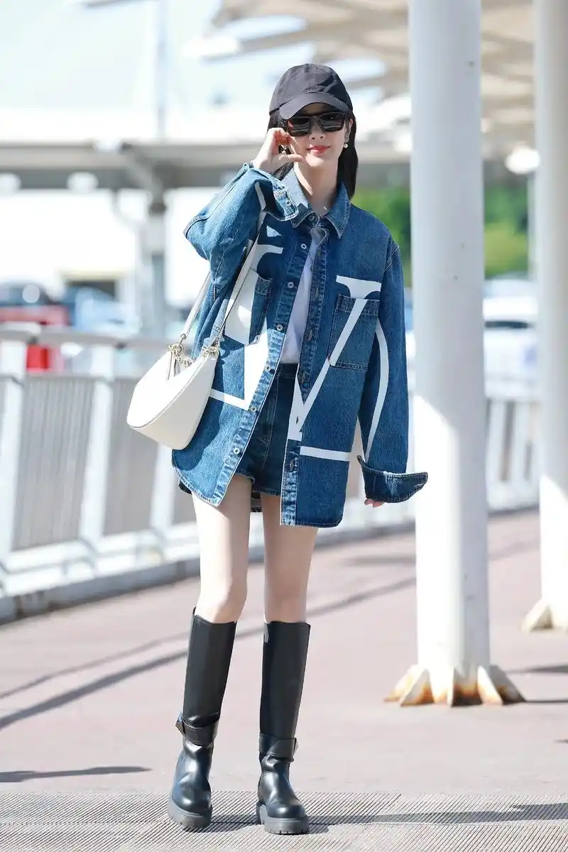 杨紫&华伦天奴.美图分享🫣 cr 自力更生#杨紫 - 抖音