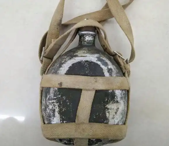 回顾小装备见证国力崛起我国军用水壶70多年里经过了哪些变迁