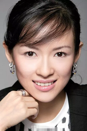 柏林影展女星大头照,她第一张就已经气场全开,秒杀众人!