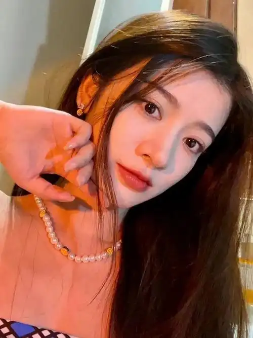 女生自拍的小技巧,女生自拍的小技巧是什么(朋友圈点赞99 ,手残党必看