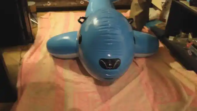 「looner气球迷恋」骑爆蓝色pvc鱼坐骑-生活视频-搜狐视频