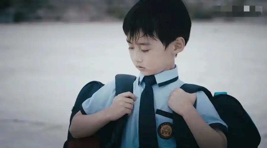 《冰糖炖雪梨》:吴倩张新成"高甜"来袭,童年回忆成"败笔"