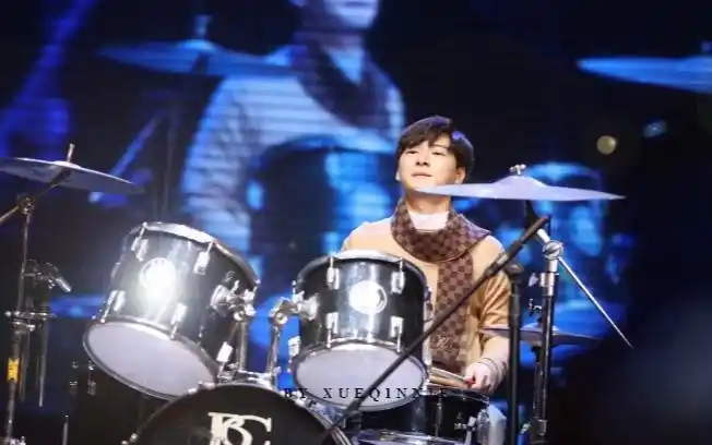 【krist/王慧侦】慧侦击得不是鼓是我的心(krist打架子鼓)