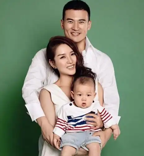 【图】何洁的老公叫什么 揭秘二人相识相恋经过