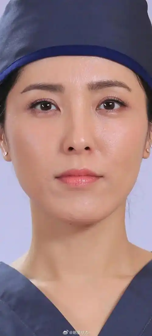 曾黎高清怼脸皮肤状态真好羡慕了