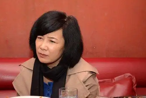 女主播举报人大代表 怀孕被其强奸胁迫15年(图)