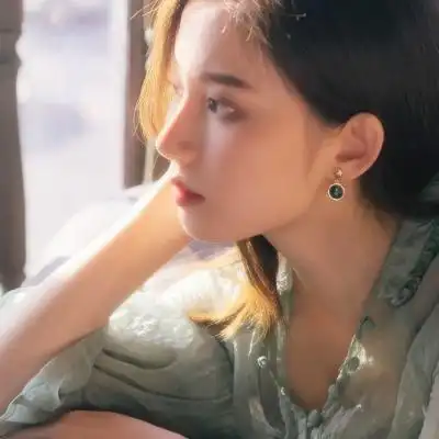 女生侧脸头像图片大全高清唯美好看的图片头像女生气质侧脸