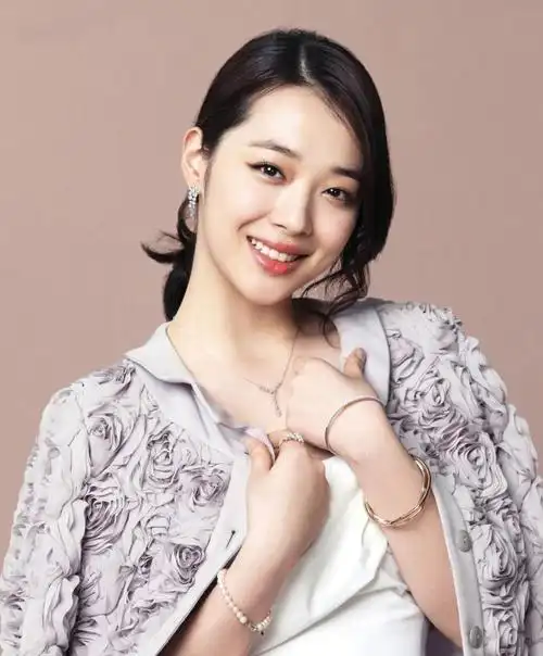 女明星人气排行榜(有哪些女明星穿红色衣服特别的好看)