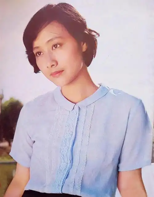 黄梅莹的丈夫金鑫:心疼妻子的坎坷命运,宠爱39年生一子