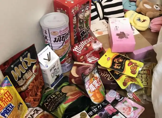 姐姐年后囤这些零食拍照发朋友圈火了网友隔着屏幕就流口水