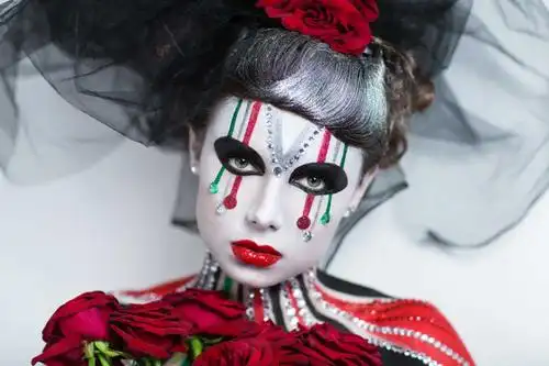 彩色创意夸张彩妆