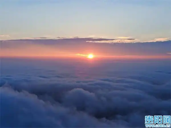 贵州六盘水:云海日出 美不胜收