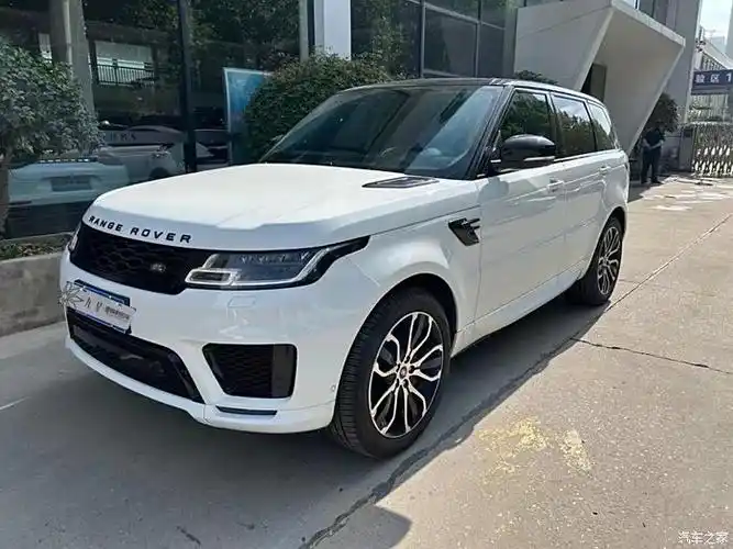 2022款 揽胜运动 3.0 l6 耀黑版 22年4月上户