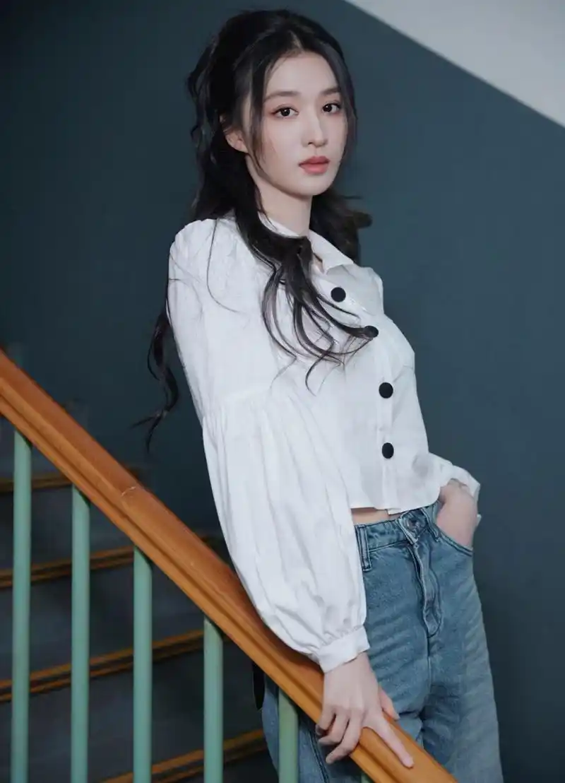 王楚然,好看#王楚然# #娱乐最前沿# #明星