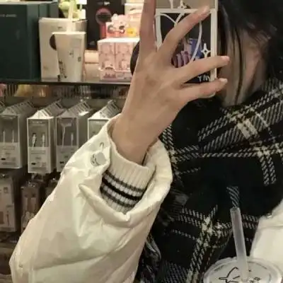 在心动的期限里无限喜欢/小众ins_女生头像_我要个性网