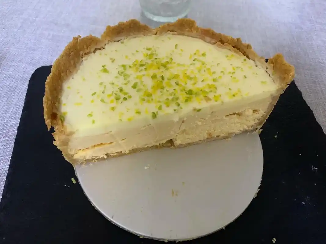 尝试做一下纽约芝士蛋糕～买了酸奶油,奶油奶酪,消化饼干,就是 - 抖音