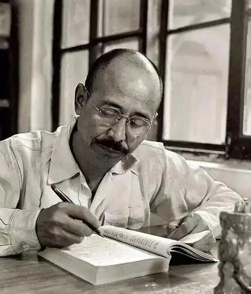 当代著名小说家,著有长篇小说《种谷记》《铜墙铁壁》《创业史》(第一