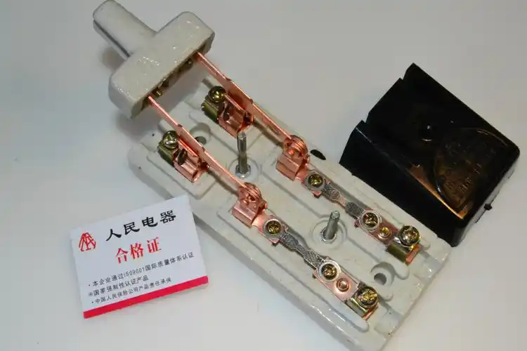 hk2 2*32a闸刀开关220v 黑色老式闸刀开关刀闸 负荷式开关全铜