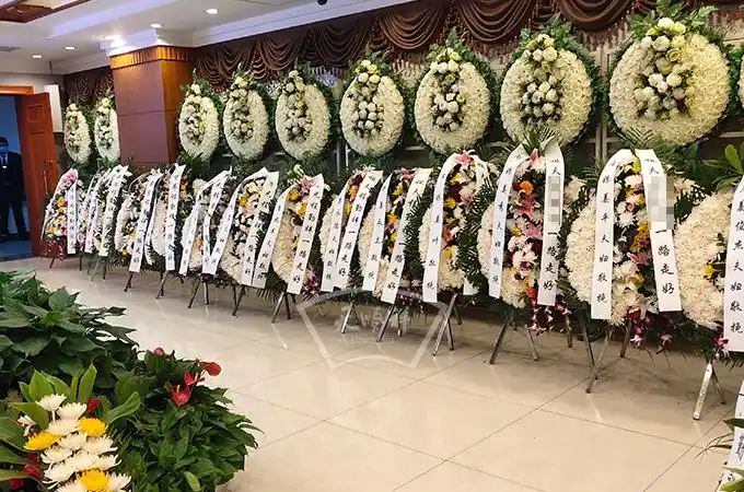 在合肥殡仪馆为某老师举行葬礼