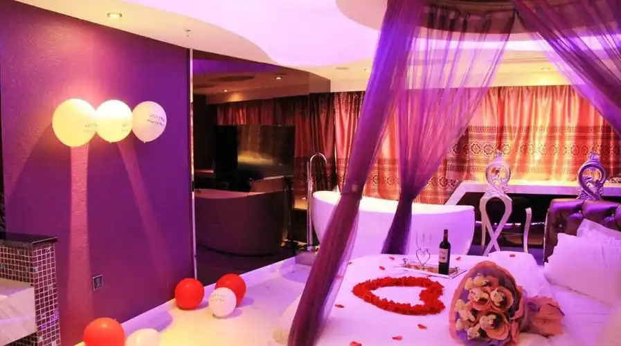 123平米浪漫宾馆情侣房装修效果图