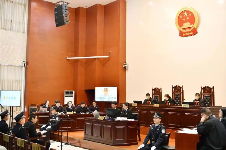 扫黑除恶|赵强国等25人涉恶势力案开庭审理 - 汝阳县法院网