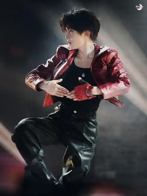 刘宇脸链眉心钻##刘宇敦煌舞