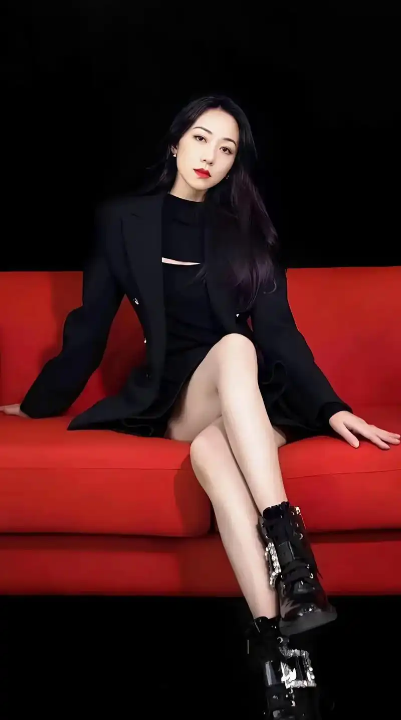 韩雪,1983年出生于江苏苏州,内地女演员,歌手,制片人,身 - 抖音