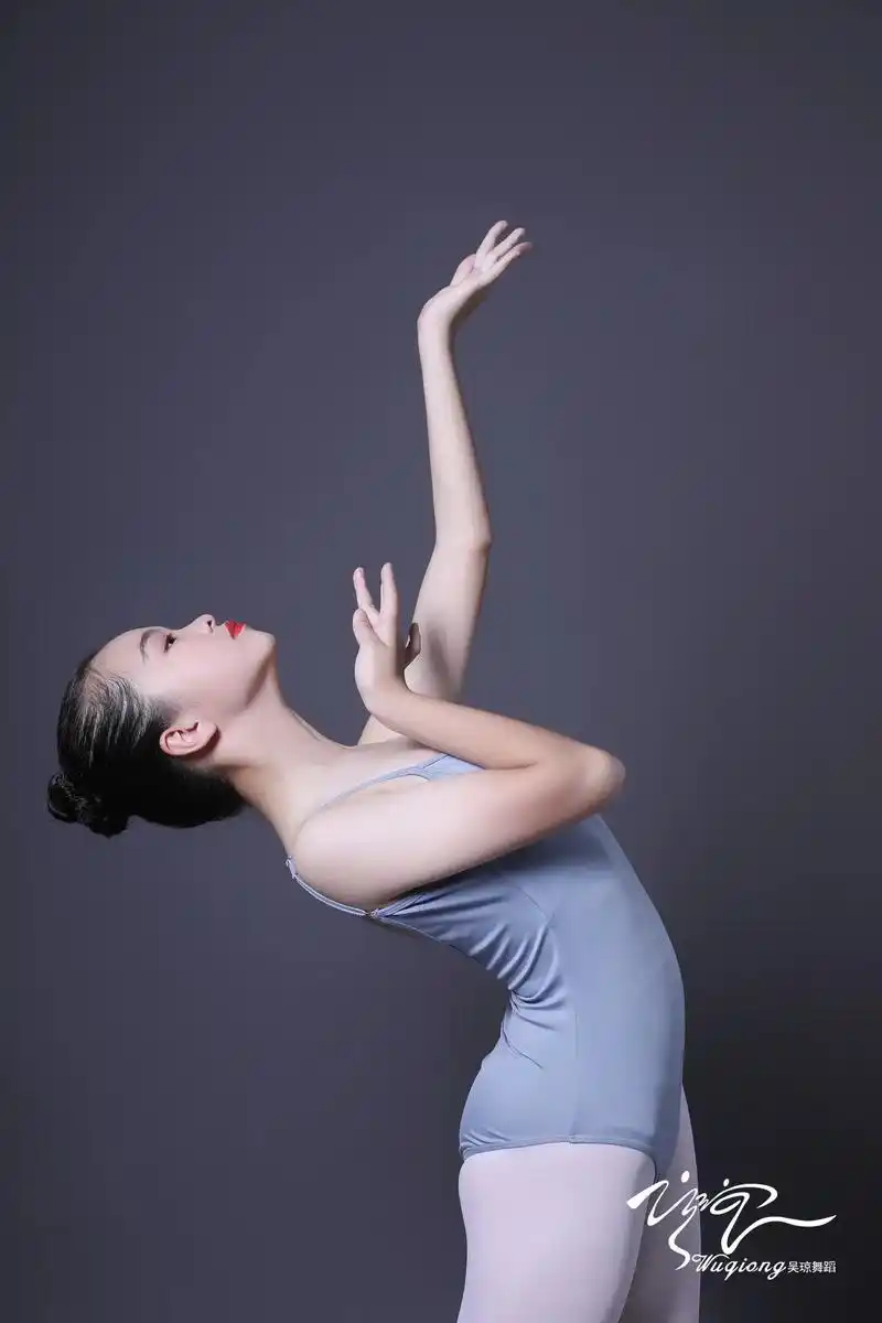 舞蹈艺术写真 #愿你成为自己喜欢的样子 #做个很哇塞的女孩 - 抖音