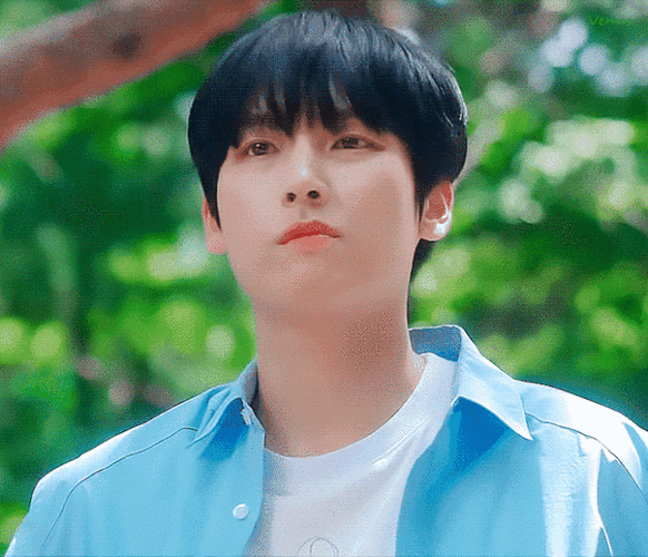 67九个人里有六个人在演戏的韩男团