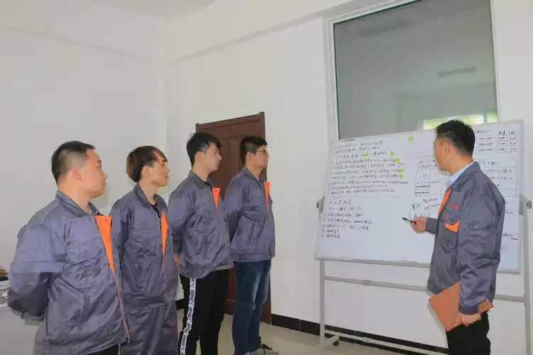 员工风采-辽宁天海津城装备制造有限公司