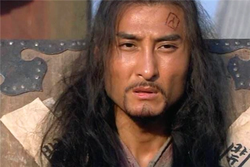 同样扮演豹子头林冲胡东周野芒谁的演绎更深入人心