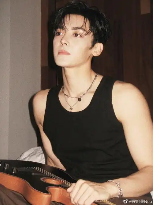 侯明昊男友风胶片随拍##侯明昊周一胶片营业照