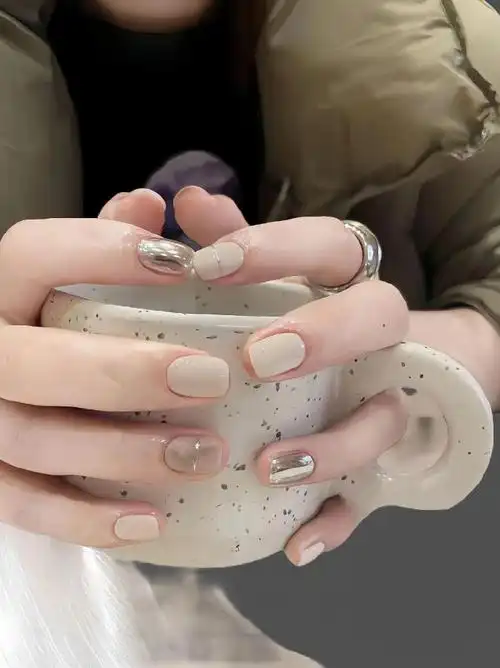又来给你们分享美甲啦  超适合夏天做的9799嘻嘻  #美甲分享