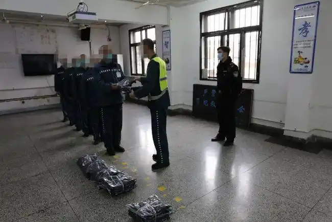 防寒防冻,上海市新收犯监狱以"动"制"冻"|罪犯_网易订阅