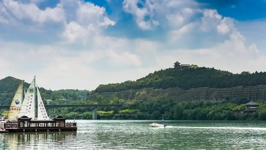 山清水秀的自然风景图片高清宽屏桌面壁纸