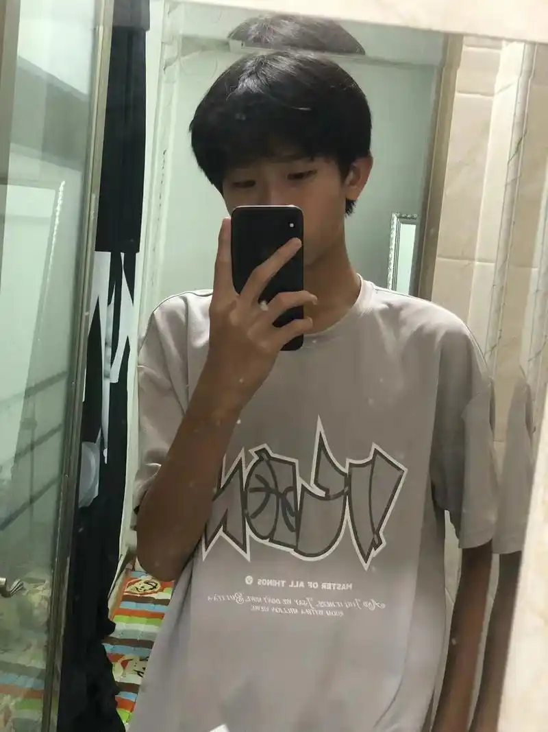 我的男孩转眼16岁了,前方未来可期!舍不得你长大,又期待你成长