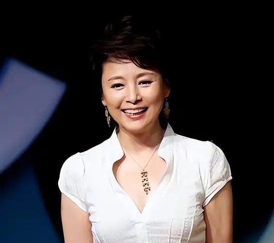 回顾负心情史张瑜赴美国后抛弃丈夫无儿无女晚年孤身一人