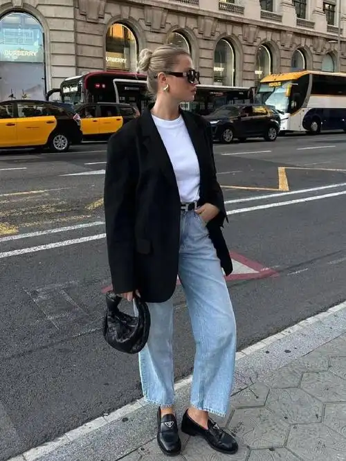 早春牛仔裤这几款鞋最火穿搭公式清新时髦又高级