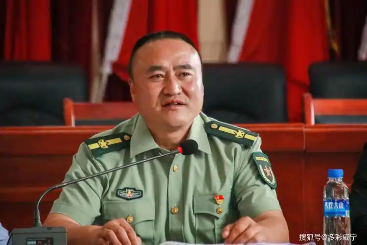 八一期间威宁县兔街镇召开退役军人座谈会