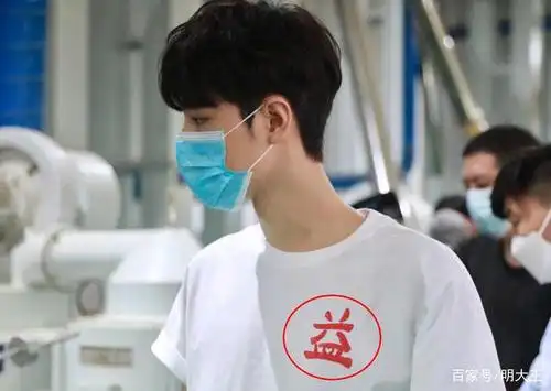 大神们,帮看下,显卡上这个凹下去了,影响显卡性能吗