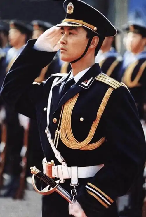 杜江的原型朱涛,当年三军仪仗队第一帅哥