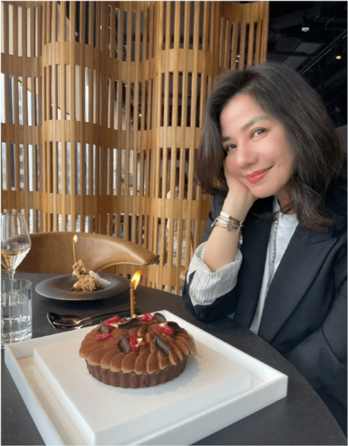 61岁钟楚红逆龄生长,不靠医美,美丽不输郑秀文获赞"人间最美"_周润发