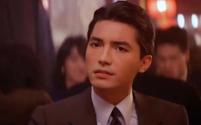 【尊龙】先生的每一步都踩在我心尖上了