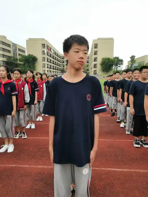 千淘万漉虽辛苦,吹尽狂沙始到金——重庆市龙水湖育才中学校初2023级