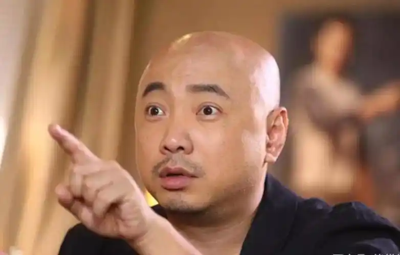 00后少女写的秃头诗火了:年少不知头发贵,再看已是