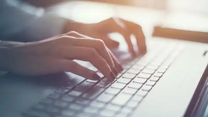 键盘打字ppt背景图片