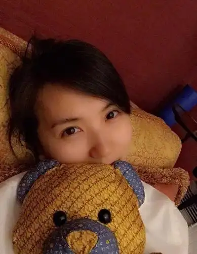 还是那个万人迷!39岁陈好身材苗条笑容灿烂状态佳