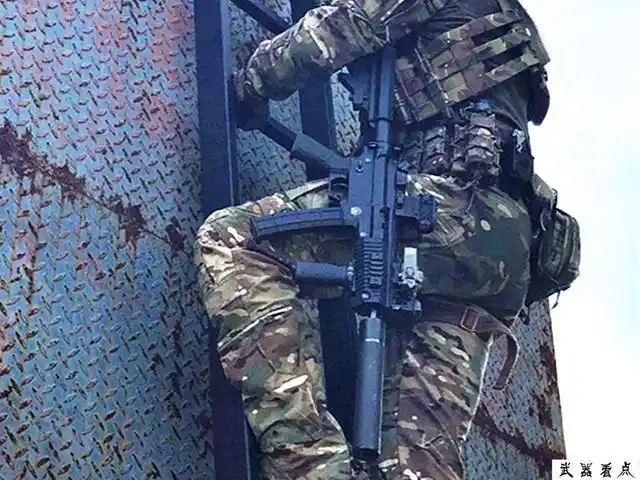 军事丨新一代警用冲锋枪,正在国内测试阶段,整枪风格颇有亮点
