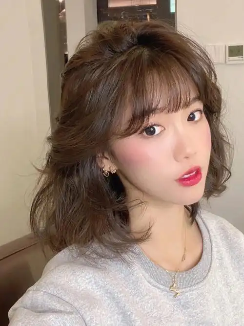 烫没翻车啊啊~太好看了朋友都在问蓬松显脸小的法式烫~慵懒自然的卷发