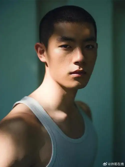 寸头帅哥##寸头